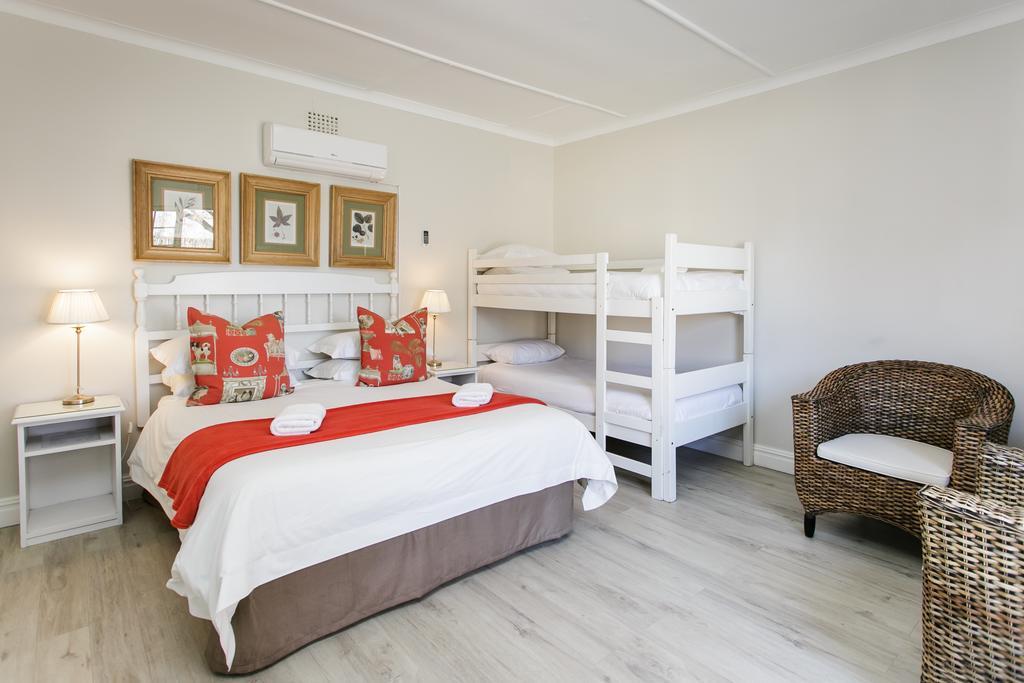 Wagon Wheel Country Lodge Бофорт-Уэст Экстерьер фото